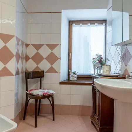 Ferienwohnung Al Borgo, Taio Ospitar Exterior foto