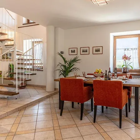 Ferienwohnung Al Borgo, Taio Ospitar Exterior foto